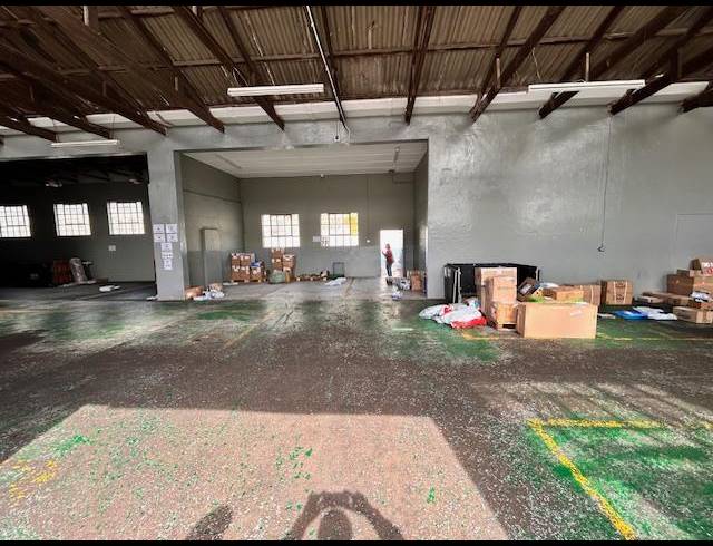 INDUSTRIAL PROPERTY TO RENT IN DEAL PARTY